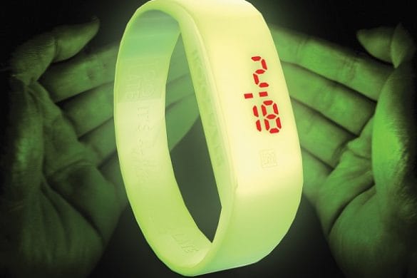 La LED WATCH de TOO LATE n’a pas peur du noir