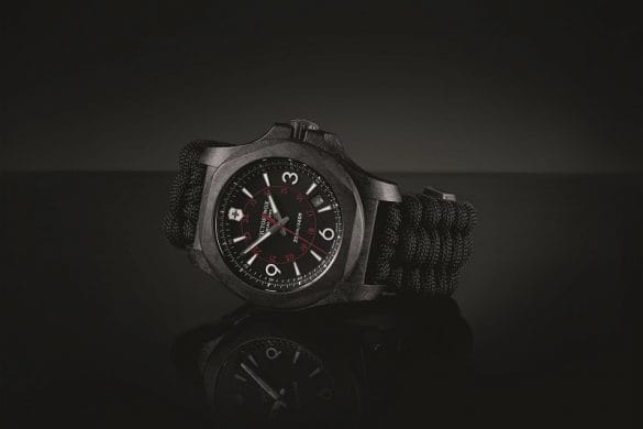 La montre I.N.O.X. CARBON continue de défier les limites du temps