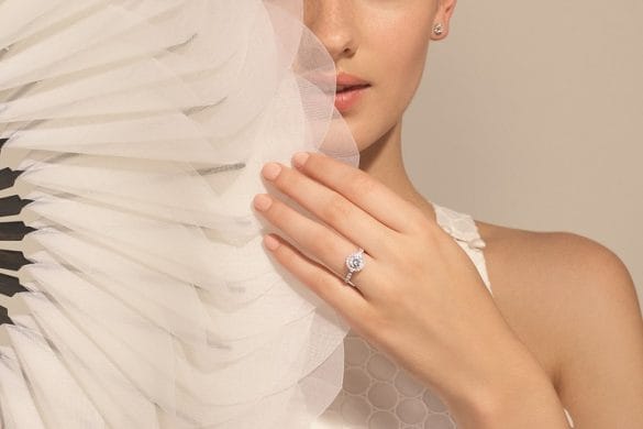 Courbet propose une nouvelle joaillerie, écologique et éthique, moderne et créative.