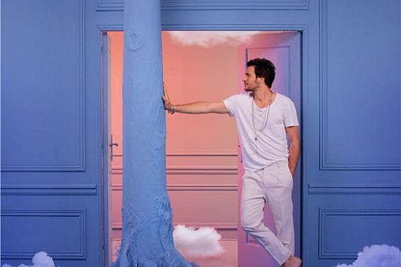 DOXA WATCHES fait équipe avec le chanteur AMIR