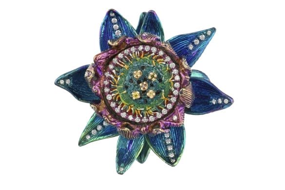 Lotus, la nouvelle et séduisante bague lancée par Le Sibille