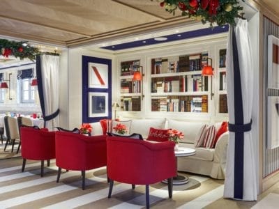 AREV St. Tropez s’illumine pour les fêtes de fin d’année